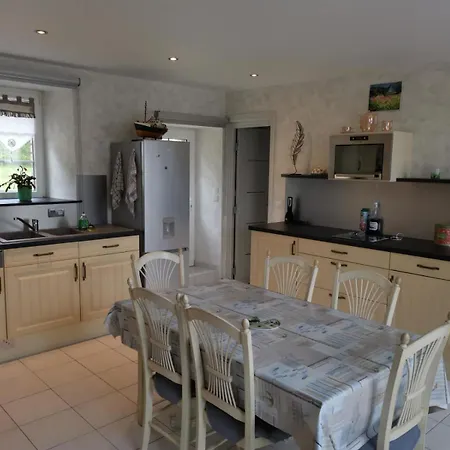 Holiday home Maison Au Bord De La Bretteville-sur-Ay